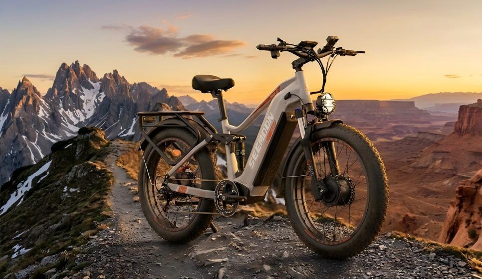 Seemoon sm3 all-terrain electric bike is suitable for riding on a variety of complex and diverse road surfaces, such as snow, mountains, and gravel roads.